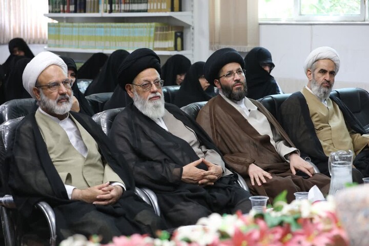 تصاویر/ نشست اخلاقی، تبیینی و بصیرتی آیت‌الله فاضل لنکرانی در جمع کادر مدیریت، مدیران و اساتید مدارس علمیه خواهران