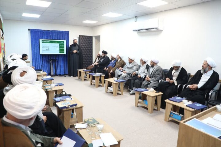 تصاویر/ گردهمایی ائمه جمعه استان سمنان در دفتر نماینده ولی‌فقیه در استان سمنان