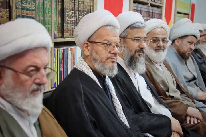 تصاویر/ گردهمایی ائمه جمعه استان سمنان در دفتر نماینده ولی‌فقیه در استان سمنان