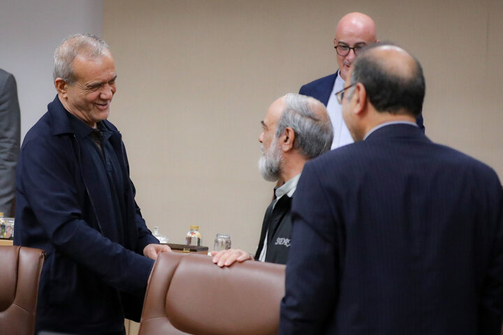 نشست صمیمی رئیس جمهور با مدیران رسانه‌ها