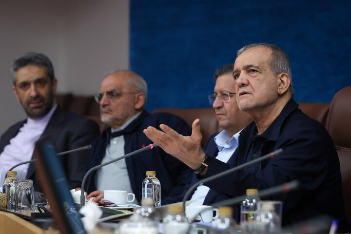 نشست صمیمی رئیس جمهور با مدیران رسانه‌ها