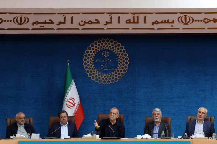 نشست صمیمی رئیس جمهور با مدیران رسانه‌ها