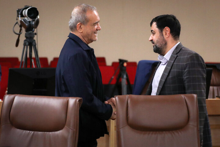 نشست صمیمی رئیس جمهور با مدیران رسانه‌ها