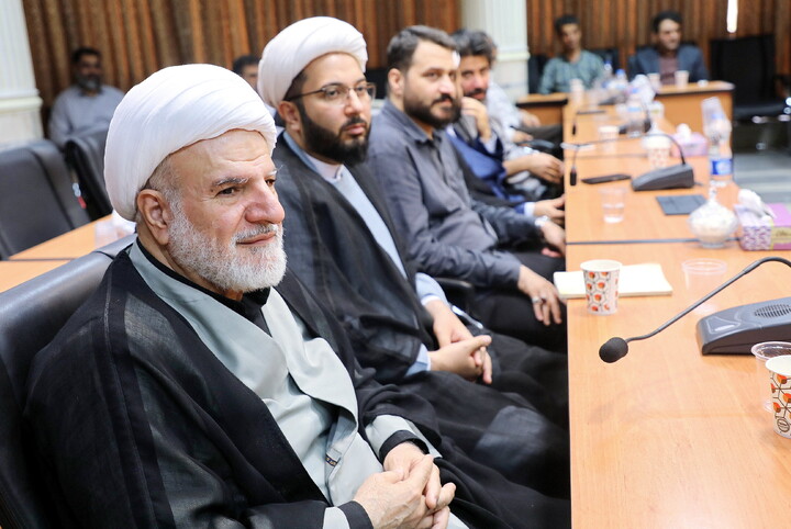 تصاویر/ آیین رونمایی از مجموعه مقالات همایش غدیر و پوستر همایش بین‌المللی «غدیر در میراث عارفان مسلمان»