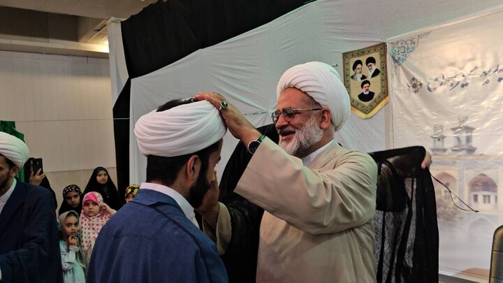 تصاویر/ نخستین مراسم عمامه گذاری در سیرجان
