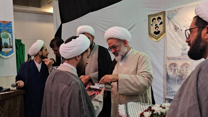 تصاویر/ نخستین مراسم عمامه گذاری در سیرجان