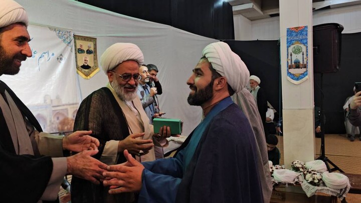تصاویر/ نخستین مراسم عمامه گذاری در سیرجان