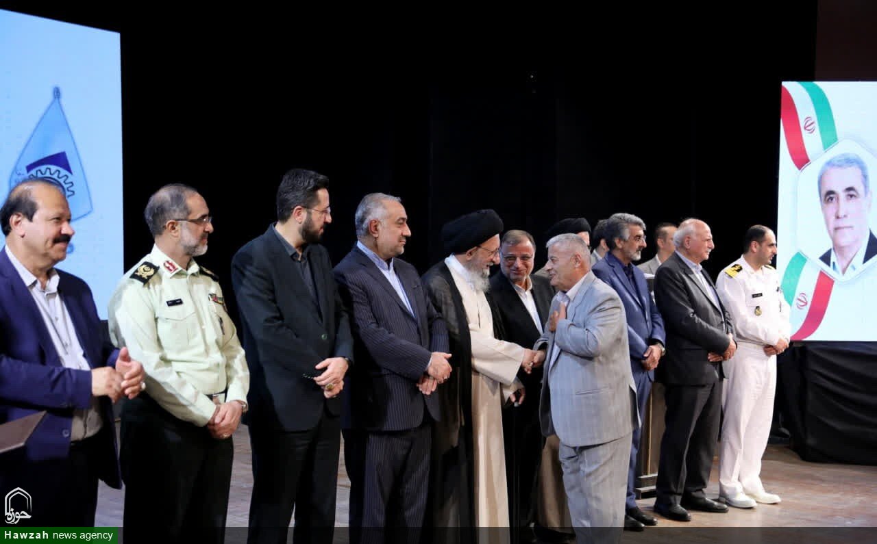 تصاویر / همایش گرامیداشت روز ملی اصناف در گرگان