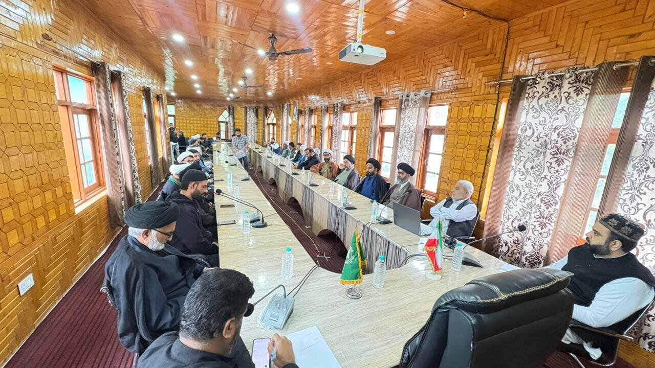انجمنِ شرعی شیعیان کے تحت"پرچم کشائی محرم" کی تقریب: علماء و ذاکرین کو محرم الحرام کے حوالے سے اہم رہنما اصول