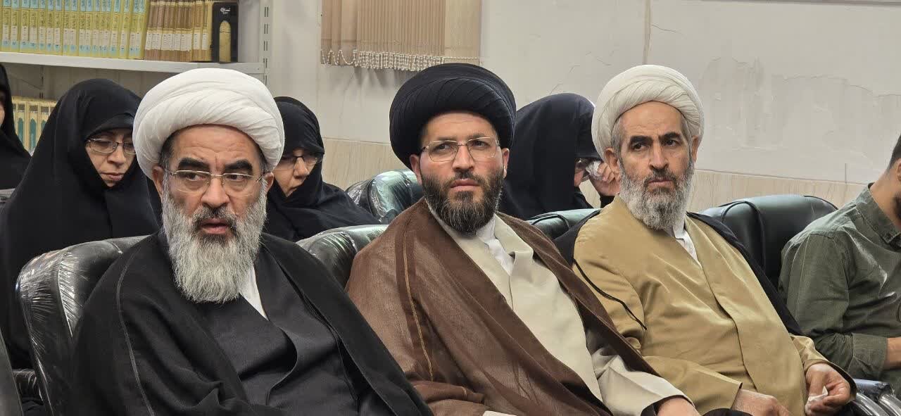 مدیر حوزه علمیه خواهران استان یزد ظرفیت‌های علمی، فرهنگی و تبلیغی بانوان طلبه را تشریح کرد+تصاویر