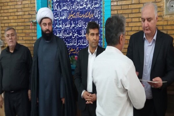 تجلیل از مدیران مواکب شهر بیستون در ایام عید غدیر+عکس