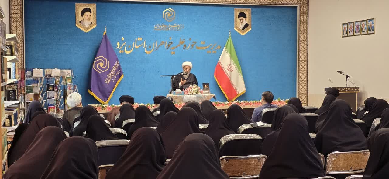 عاشورا جلوهای از «جهاد ذَبّی» و مدرسه عظیم مقاومت در صیانت از اسلام ناب است+تصاویر