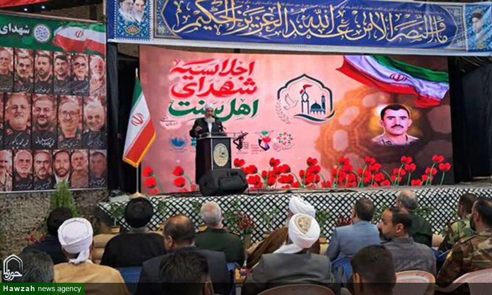 امام جمعه اسدیه: خون شهدا نقشه‌های دشمن برای تفرقه اقوام را ناکام گذاشت