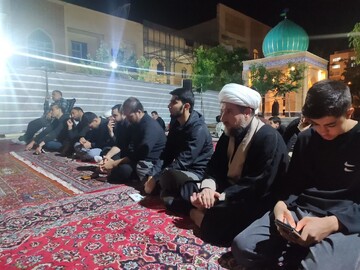 تصاویر/ مراسم عزاداری شب اول محرم در مدرسه علمیه امام صادق (ع) قروه