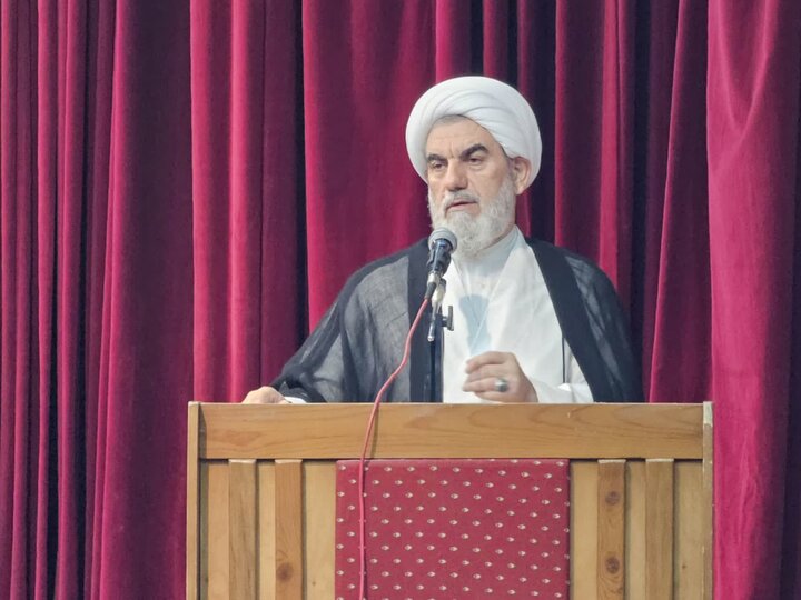 تصاویر / همایش طلایه‌داران حسینی در شهرستان بویین زهرا برگزارشد