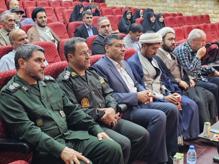 تصاویر / همایش طلایه‌داران حسینی در شهرستان بویین زهرا برگزارشد