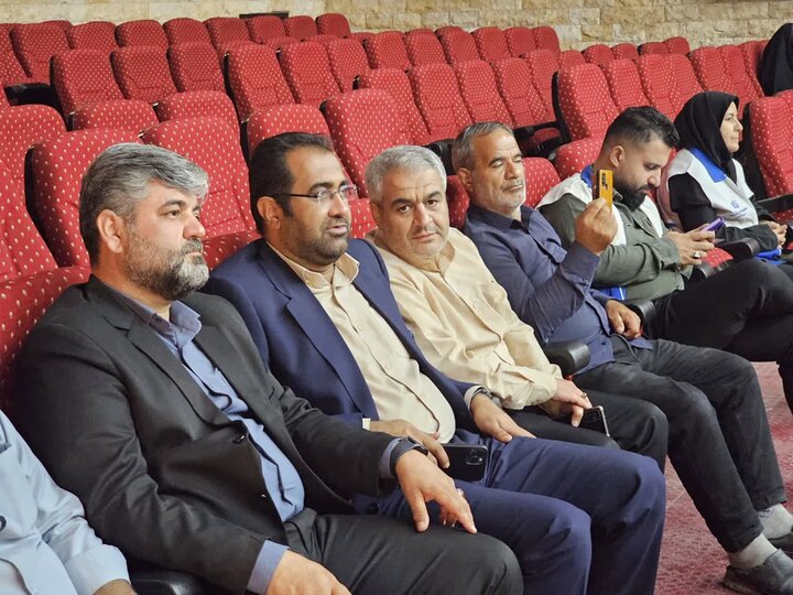 تصاویر / همایش طلایه‌داران حسینی در شهرستان بویین زهرا برگزارشد