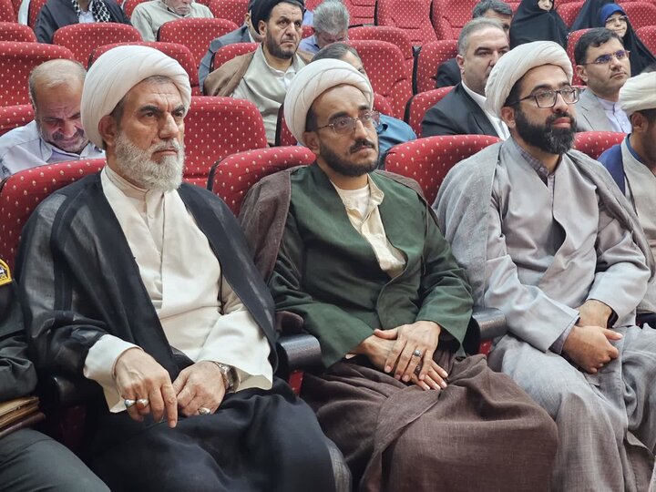 تصاویر / همایش طلایه‌داران حسینی در شهرستان بویین زهرا برگزارشد