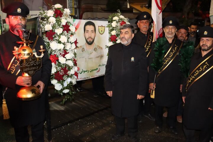 تصاویر/ برگزاری مراسم وداع با پیکر مطهر شهید حسین رسولی در چالدران