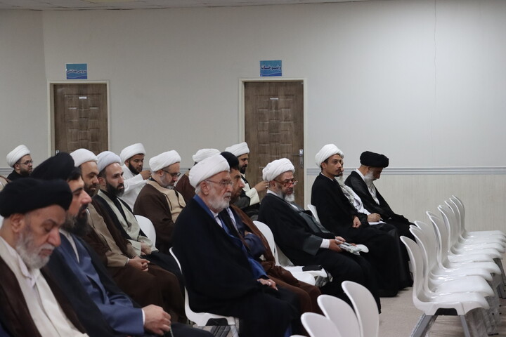جلسه طلایه داران تبلیغ ماه محرم ۱۴۰۵ ویژه ائمه جماعات مساجد و مبلغان اهواز