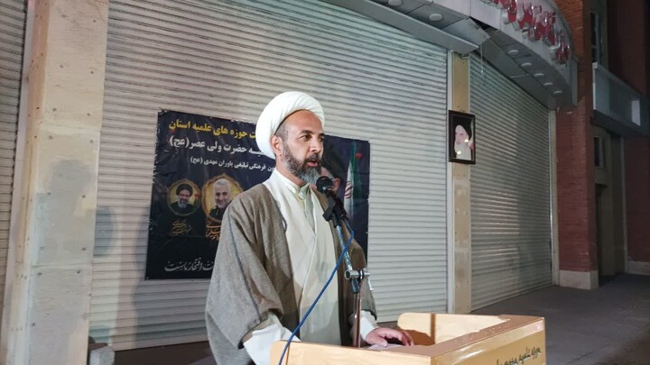 تصاویر / فعالیت‌های فرهنگی و تبلیغی موکب مدرسه علمیه ولیعصر(عج) تبریز