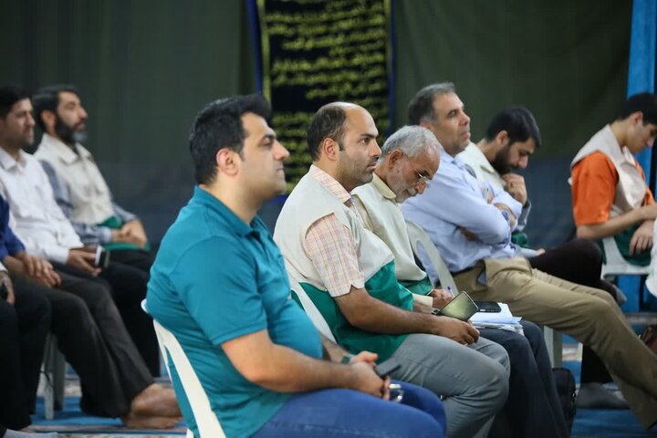 تصاویر/ جلسه هم اندیشی کانونهای دفتر خدمت رضوی ساری با حضور نماینده ولی فقیه در استان