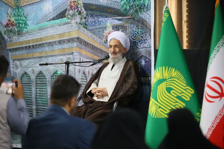 تصاویر/ جلسه هم اندیشی کانونهای دفتر خدمت رضوی ساری با حضور نماینده ولی فقیه در استان
