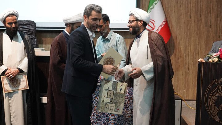 تصاویر | آیین تکریم و معارفه معاون فرهنگی و تبلیغی و تعدادی از مدیران دفتر تبلیغات اسلامی اصفهان