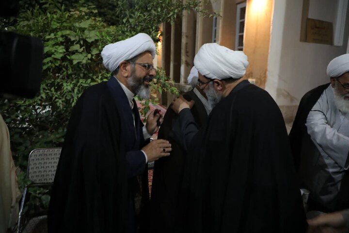 تصاویر/ حضور آیت‌الله فاضل لنکرانی در دفتر مرحوم آیت‌الله علومی