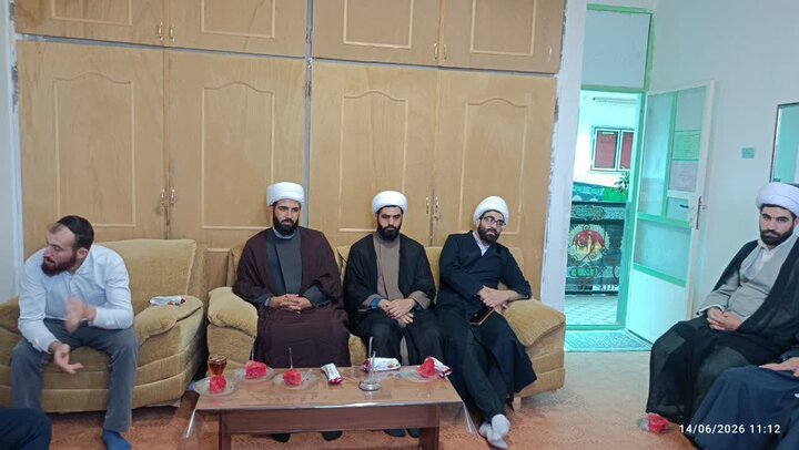 تصاویر/بررسی وضعیت آموزشی پژوهشی مدرسه علمیه نورآباد با حضور مدیرحوزه علمیه لرستان
