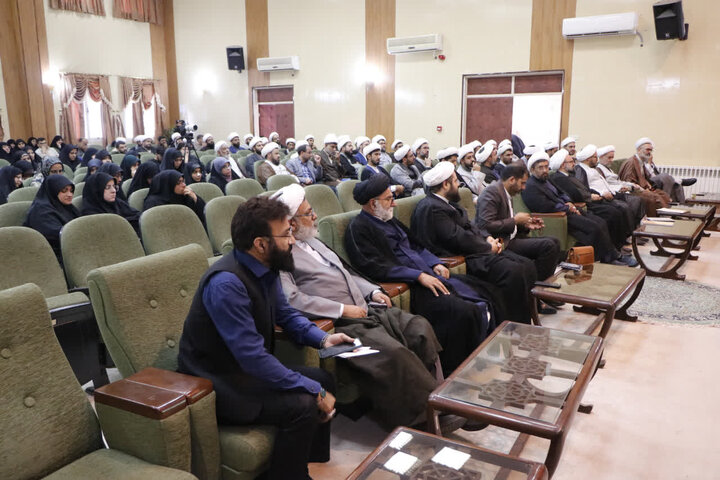 تصاویر/ همایش مبلغین و روحانیون شهرستان زاهدان