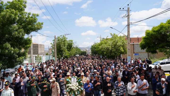 تصاویر/ مراسم تشییع پیکر مطهر شهید والا مقام حسین رسولی در چالدران
