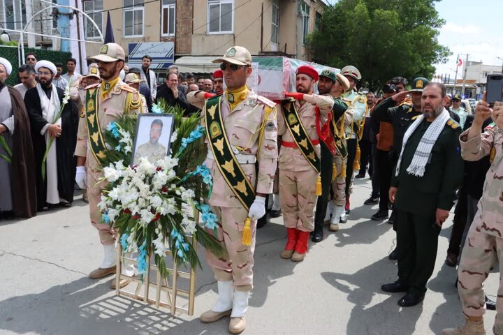 تصاویر/ مراسم تشییع پیکر مطهر شهید والا مقام حسین رسولی در چالدران