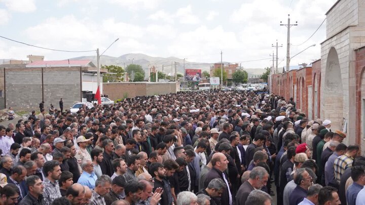 تصاویر/ مراسم تشییع پیکر مطهر شهید والا مقام حسین رسولی در چالدران