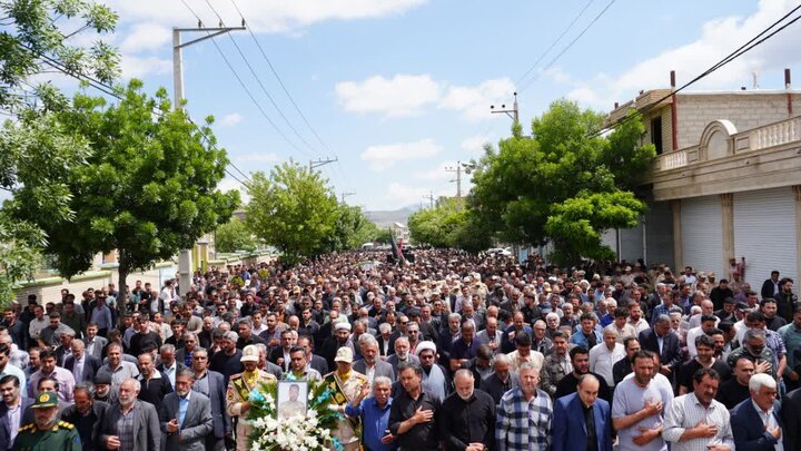 تصاویر/ مراسم تشییع پیکر مطهر شهید والا مقام حسین رسولی در چالدران