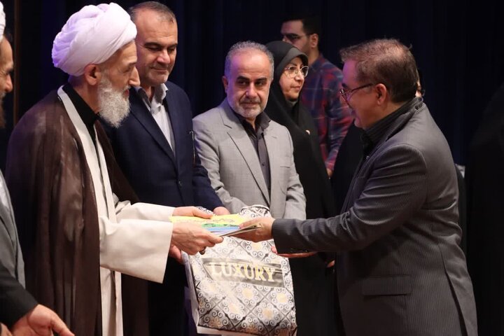 تصاویر / هفتمین اجلاس سراسری نماز دانش‌آموزی مازندران در ساری