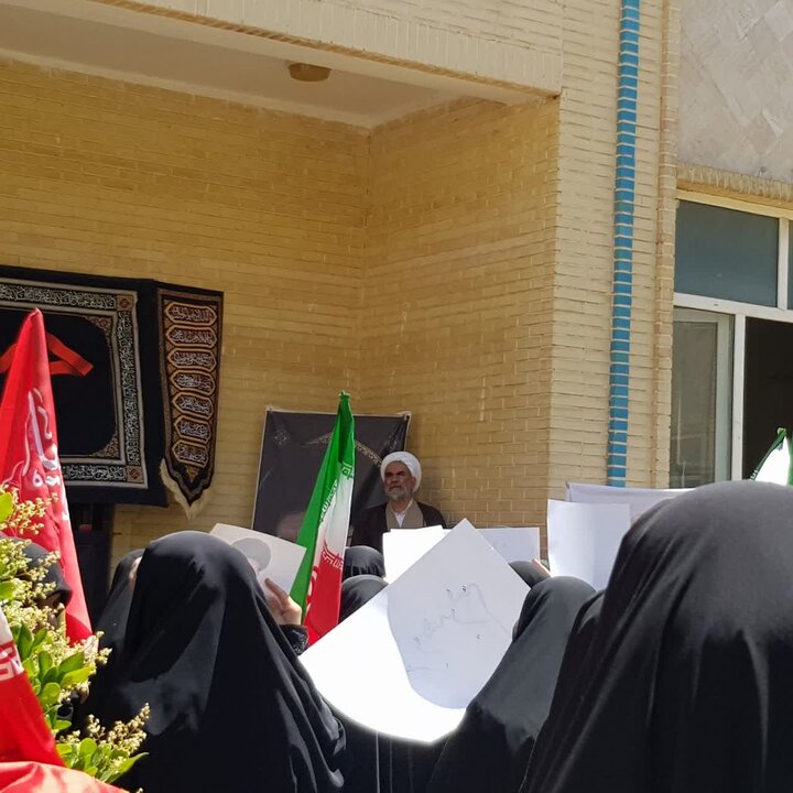 تصاویر / اجتماع اساتید ،وطلاب مدرسه علمیه تخصصی کوثر خواهران قزوین با رهبر معظم انقلاب اسلامی