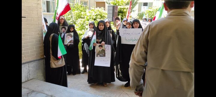 تصاویر / اجتماع اساتید ،وطلاب مدرسه علمیه تخصصی کوثر خواهران قزوین با رهبر معظم انقلاب اسلامی