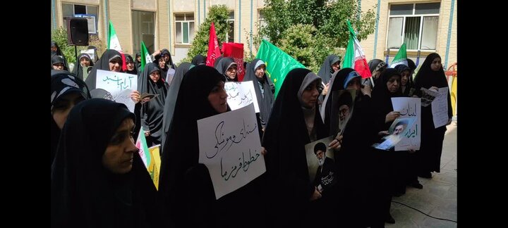 تصاویر / اجتماع اساتید ،وطلاب مدرسه علمیه تخصصی کوثر خواهران قزوین با رهبر معظم انقلاب اسلامی