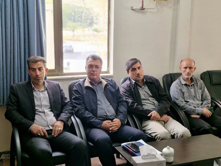 تصاویر/ دیدار کارکنان جهاد کشاورزی خلخال با امام‌ جمعه خلخال