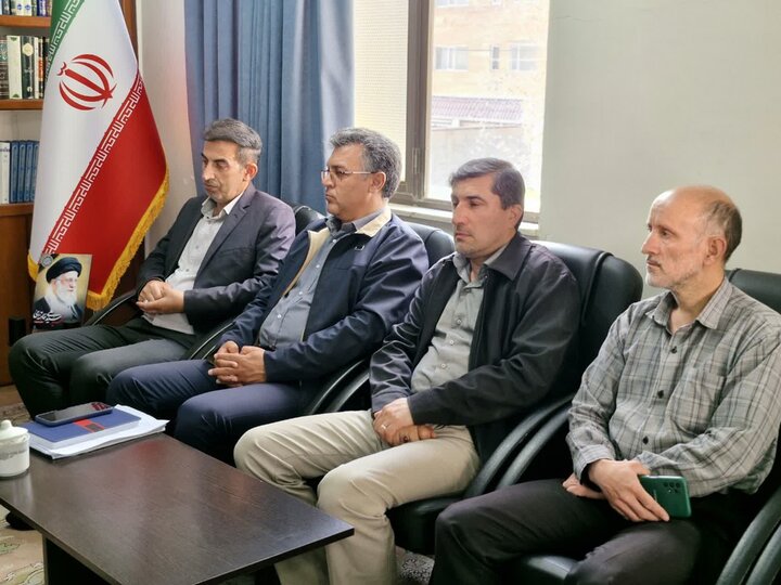 تصاویر/ دیدار کارکنان جهاد کشاورزی خلخال با امام‌ جمعه خلخال