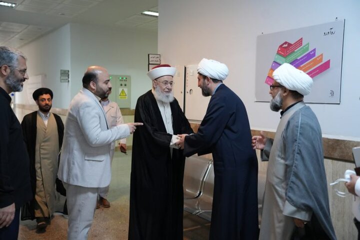 تصاویر /بازدید رئیس هیئت امنای تجمع علمای مسلمانان لبنان از دانشگاه باقرالعلوم(ع)