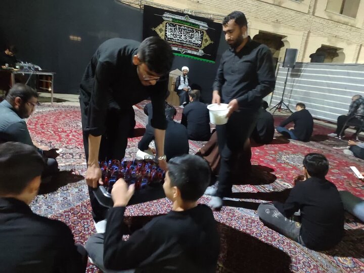 تصاویر/برگزاری شب اول محرم با شکوه و معنویت فراوان در مدرسه علمیه امام صادق (ع) قروه