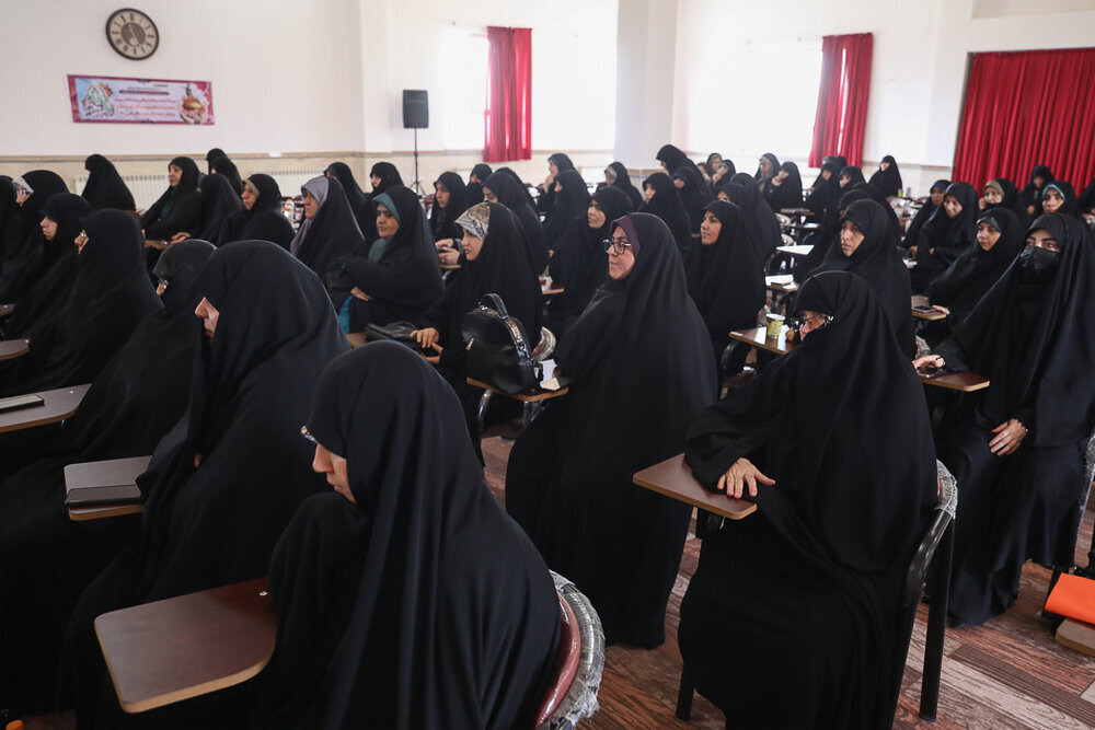 اعزام مبلّغات حوزه علمیه خواهران قزوین در ایام ماه محرم