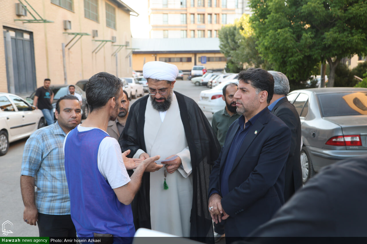 حضور امام جمعه همدان در ورزشگاه
