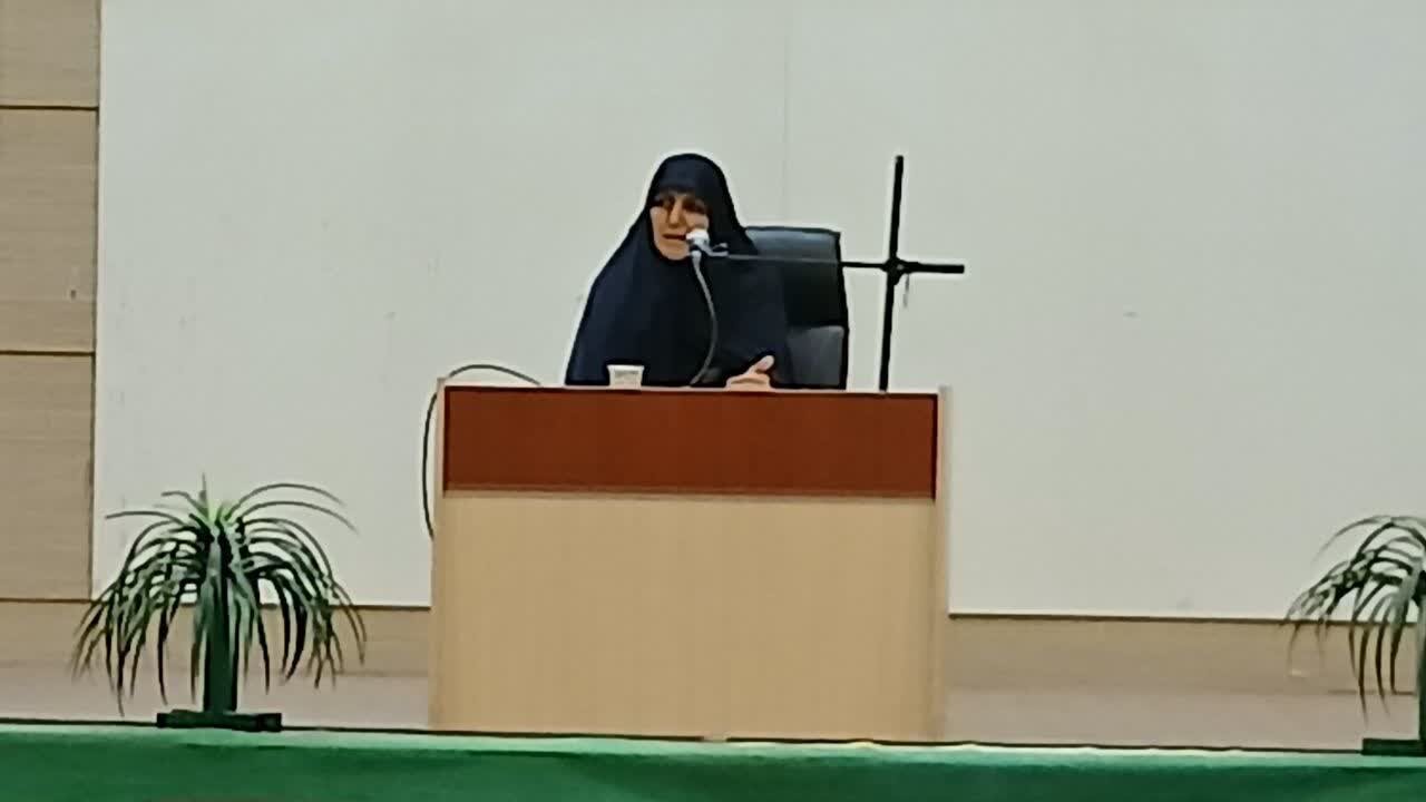 تأکید بر نقش پیشران بانوان در تحقق تمدن نوین اسلامی