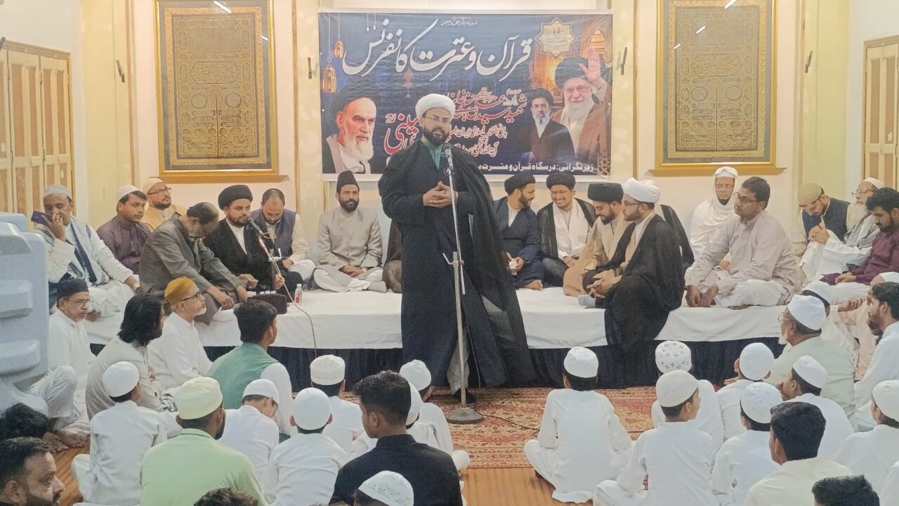 بنارس هند میزبان کنفرانس «قرآن و عترت» بود