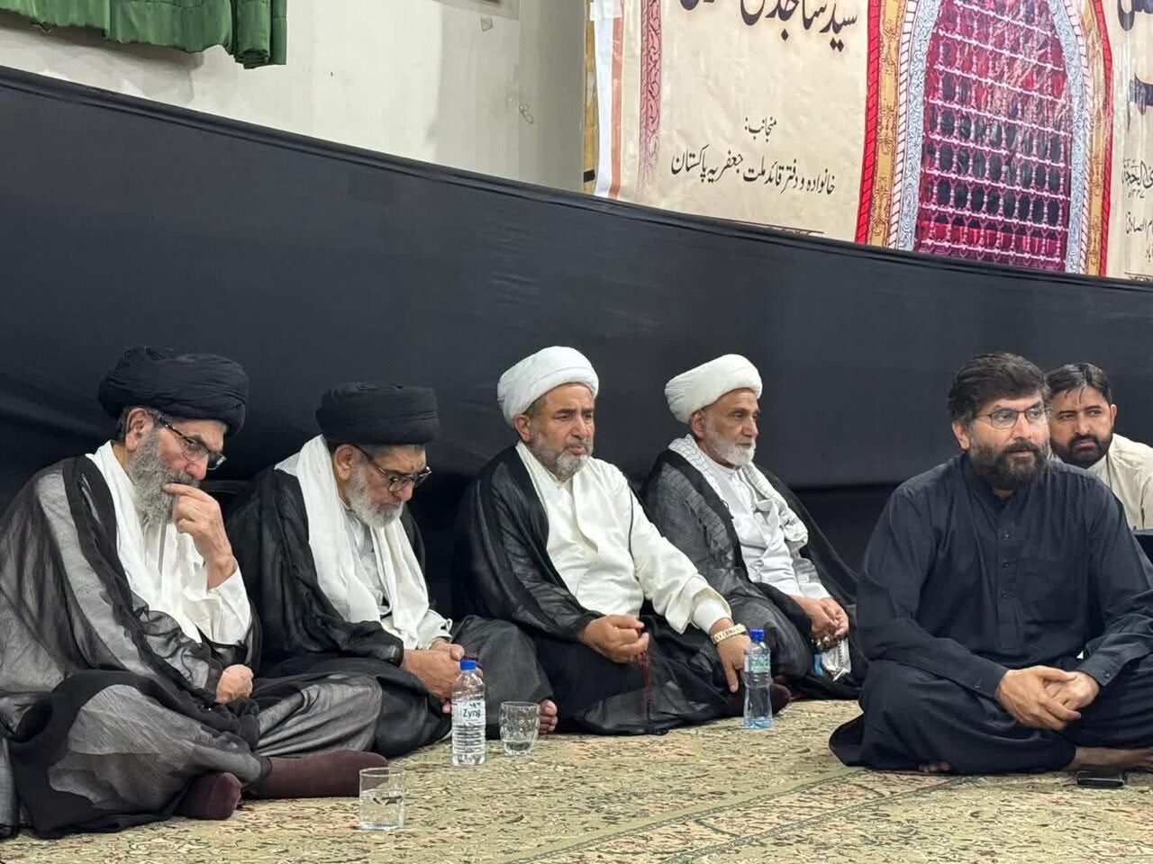 قائد ملت جعفریہ پاکستان کی اہلیہ کی مجلسِ چہلم / علماء کرام و سفیرِ ایران سمیت مختلف شخصیات کی شرکت