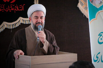 ماه محرم فرصت تبیین پیام‌های نهضت حسینی است