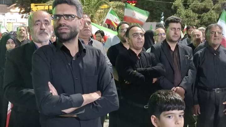تصاویر/ اجتماع شبانگاهی همراه با شصت و یکمین سالگردشهدای 26 خردادحزب موتلفه اسلامی درکاشان